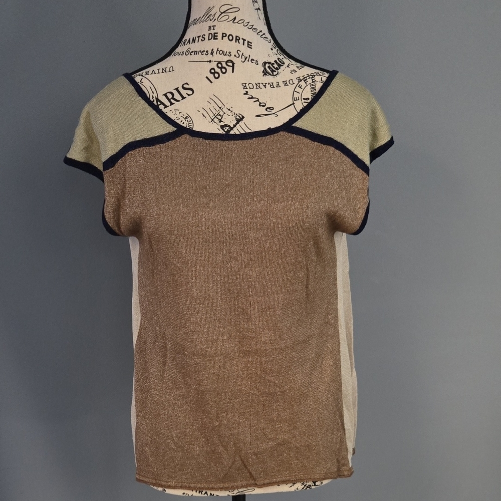 An'ge Short Sleeve Shimmering Knit Backless Top